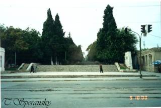 18710